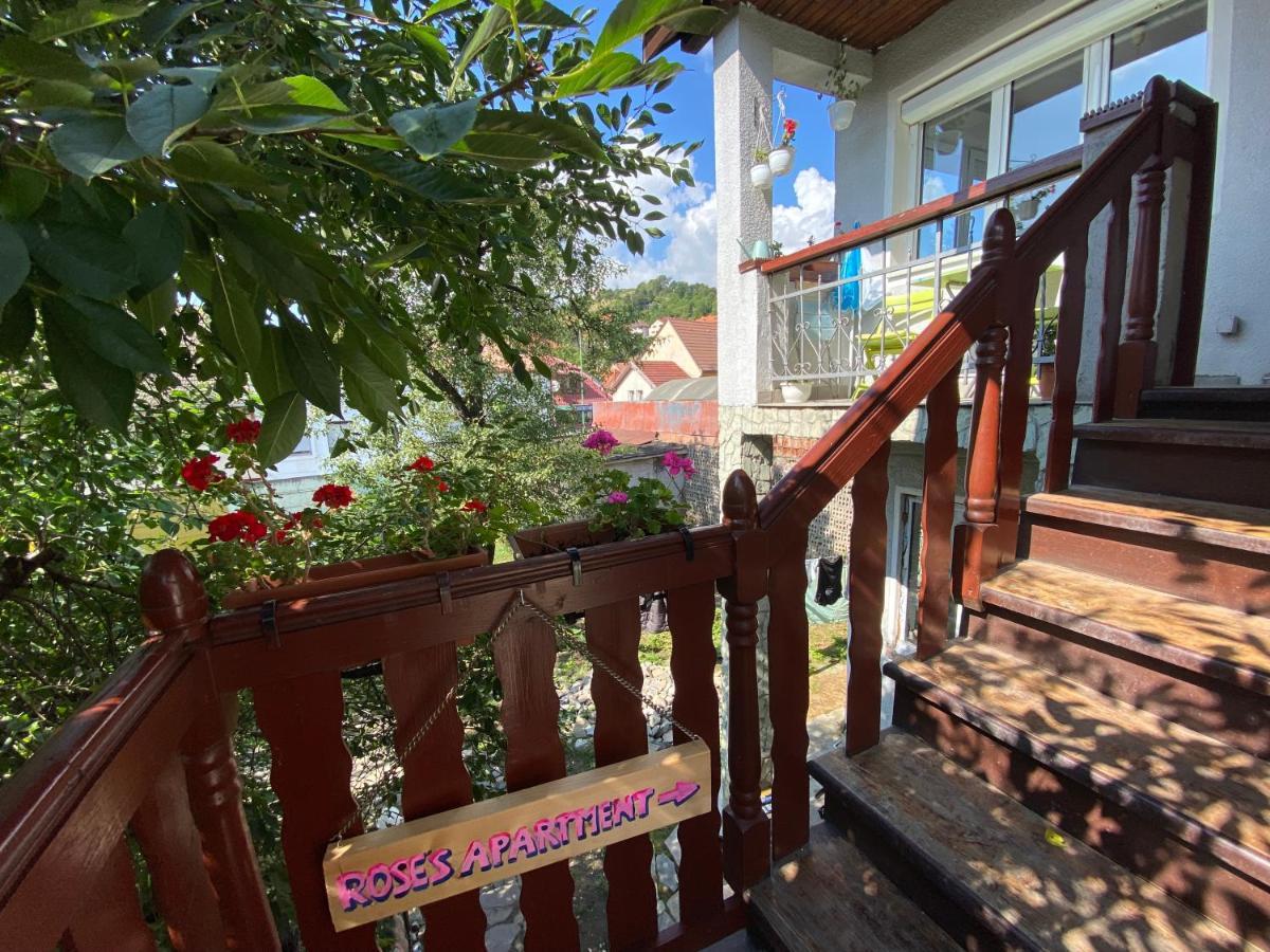 Rose'S Oldtown Apartment บราชอฟ ภายนอก รูปภาพ