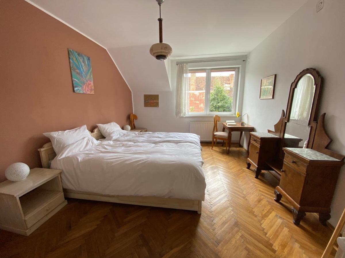 Rose'S Oldtown Apartment บราชอฟ ภายนอก รูปภาพ