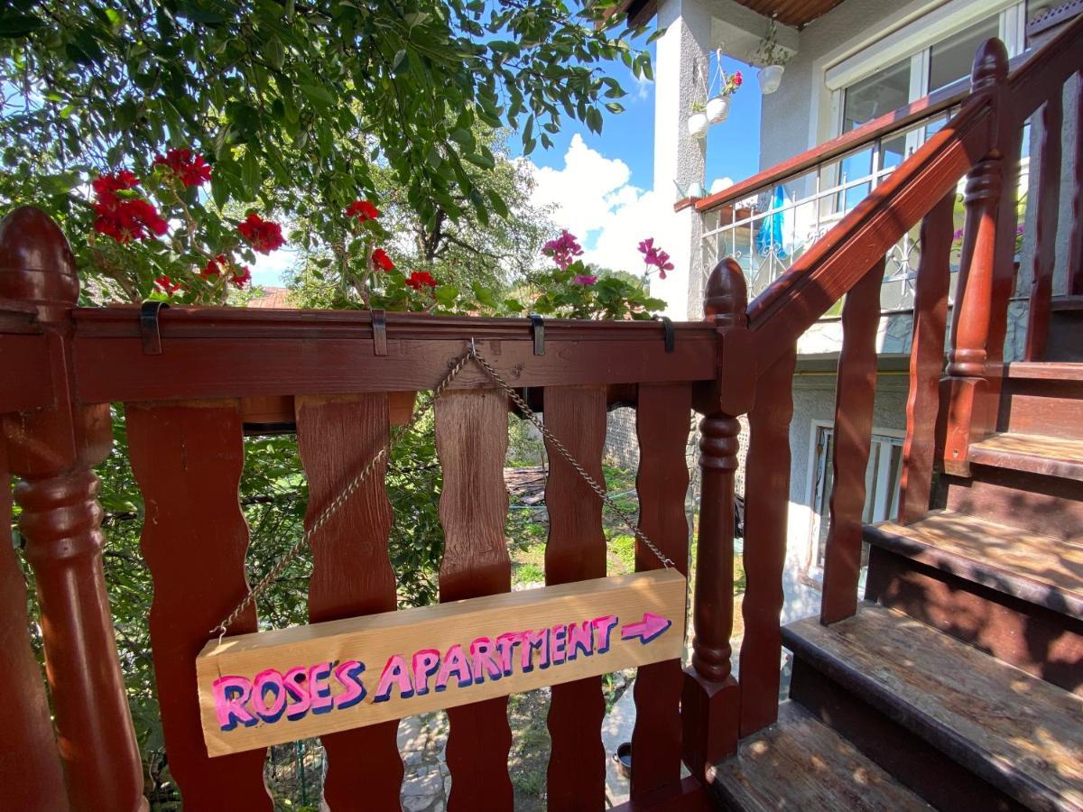 Rose'S Oldtown Apartment บราชอฟ ภายนอก รูปภาพ