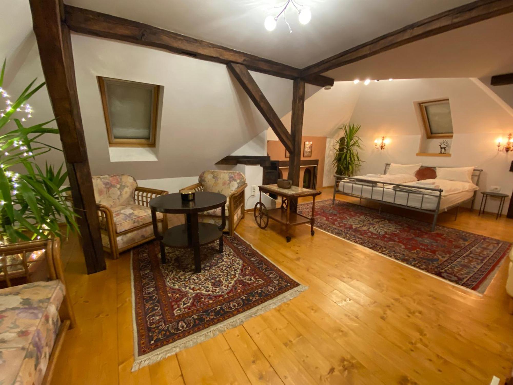 Rose'S Oldtown Apartment บราชอฟ ภายนอก รูปภาพ